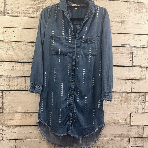 Cloth & Stone Chambray Denim Shirtdress Sz XS Frayed Hem Blue Diamond Pattern - Picture 2 of 6
